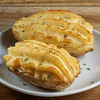 8 Twice Baked Potatoes with Sour Cream, Cheddar and Chive, 5 oz each